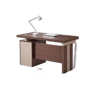 Executive Office Table: Modern and new style.