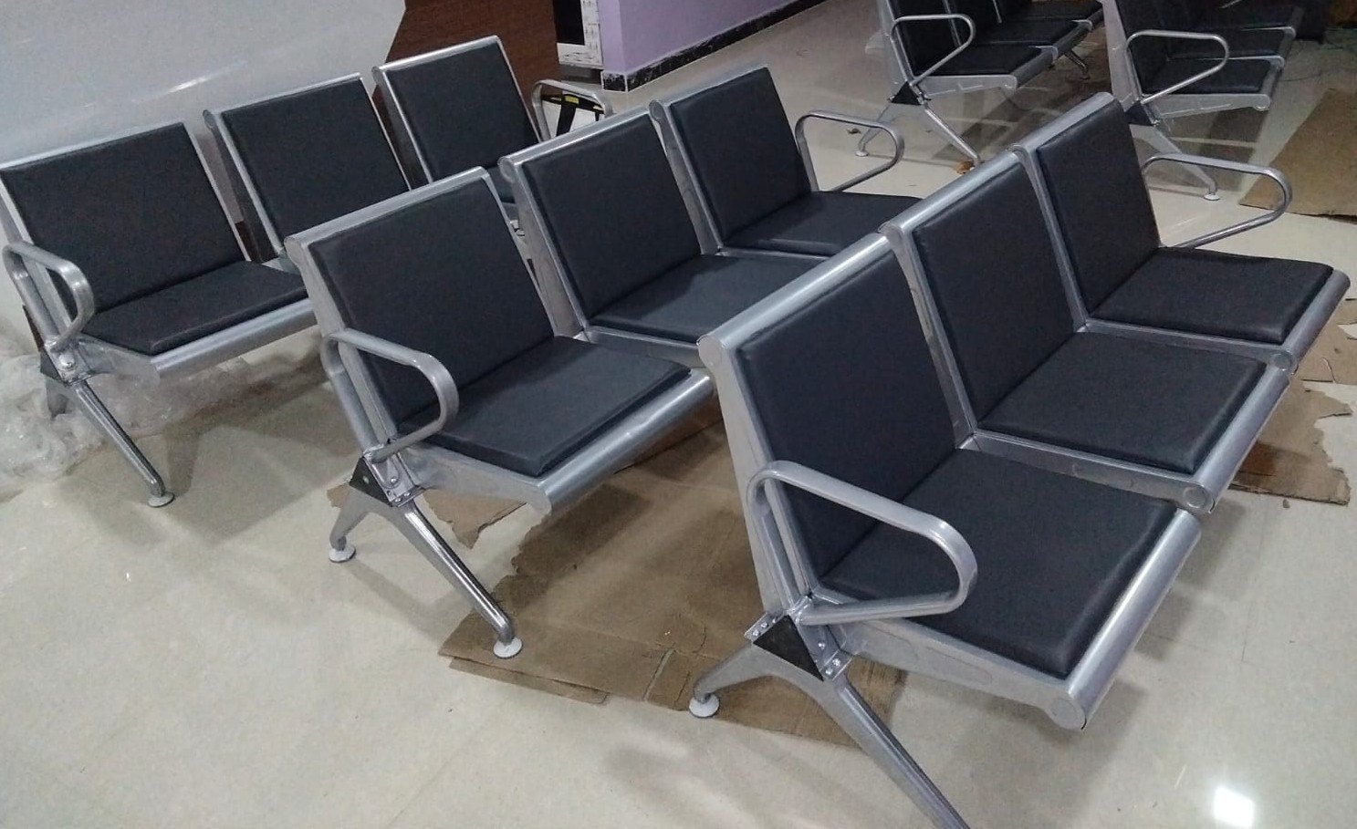 3-in-1 waiting room chair with soft foam